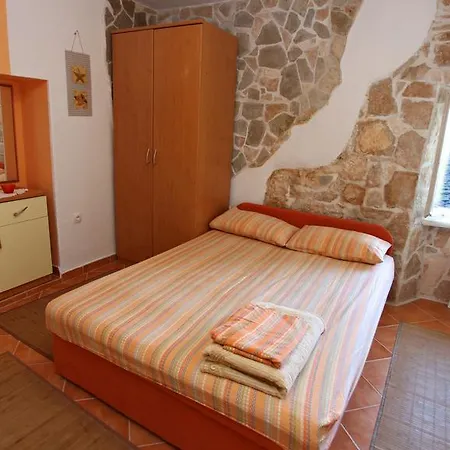 Lovely Es Apartment Umag